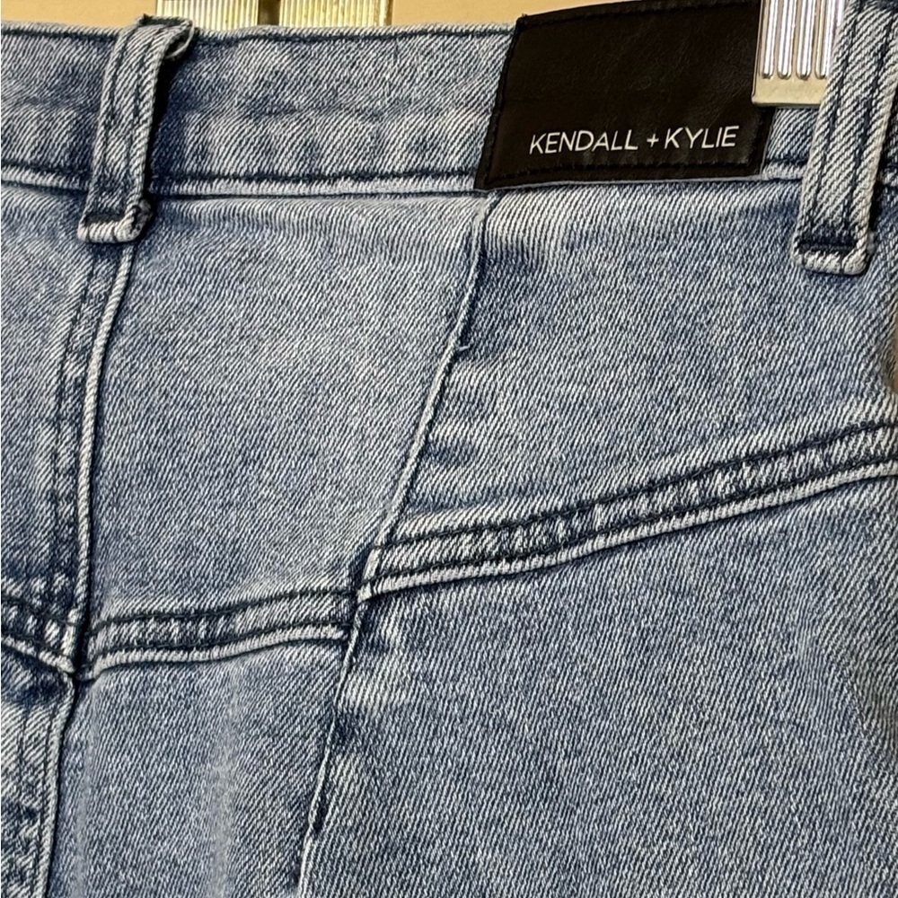 Kendall & Kylie High Rise Blue Jeans Sz 26 - Picture 7 of 8